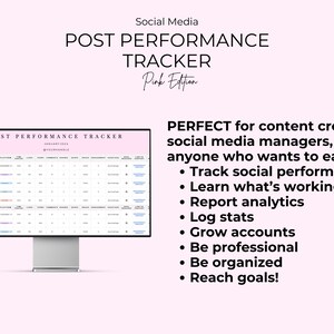 Pu&ograve; includere: Uno schermo di computer che mostra un foglio di calcolo intitolato "Post Performance Tracker" con colonne per la data, la piattaforma, i mi piace, i commenti, le condivisioni, il tasso di coinvolgimento, la portata e i clic sui link. Il foglio di calcolo &egrave; pieno di dati e codificato a colori per evidenziare le metriche chiave. Il testo "PERFECT for content creators, social media managers, and anyone who wants to easily: Track social performance Learn what's working best Report analytics Log stats Grow accounts Be professional Be organized Reach goals!" &egrave; visualizzato sul lato destro dell'immagine.
