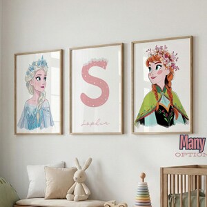 Aangepaste naam Frozen kinderdagverblijf Art Print Set: Anna en Elsa posters met veel opties (digitale download)