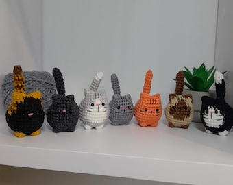 Kleine Katze. Tasche gefüllt gehäkelte Amigurumi Katze. Kleines süßes mini Kätzchen. Blythe Haustierfreund. Minitier. Mini Katze. Geschenk für Freundin, Mama.