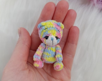 Kleiner bunter Teddybär. Сollectable Mini Bär. Kleiner Bär für Blythe. Winziges Tierchen. Geburtstag, Weihnachtsgeschenk für Freund.