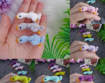 Micro Gans Plüsch Rosa, Lila, Blau süßes Spielzeug. Tasche Plüschtier. Blythe Puppenfreundin. Puppenstube Plüschtier. Schlüsselanhänger Gans. Neujahrsgeschenk.