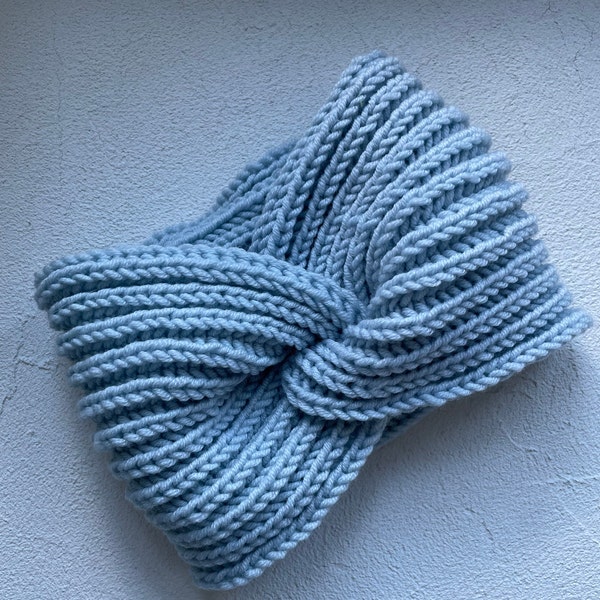 handgestricktes Twist-Stirnband | Stirnband mit Knoten | Strickstirnband | Merino | knitted headband | hellgraues Stirnband | blau | lila