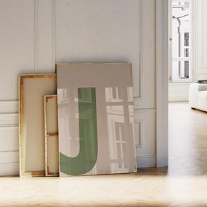 Impressão de letras verdes, arte de parede da letra J, pôster de letras do alfabeto verde e bege, arte de letras para meninas, impressão minimalista, impressão estética moderna