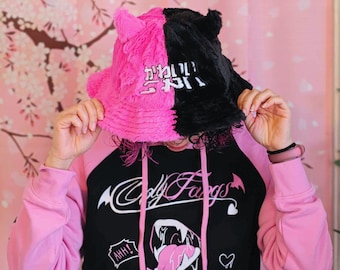 Sombrero de pescador peludo con cuernos Kawaii Kowai: rosa y negro