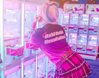 Camiseta unisex Doki Doki Revolution / Ropa urbana y tecnológica