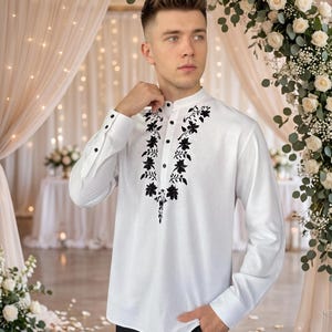 Camisa de lino bordada para hombre, camisa de manga larga personalizada de talla grande para hombre, camisa de lino para novio, atuendo para invitados de boda para hombres grandes y altos. imagen 15