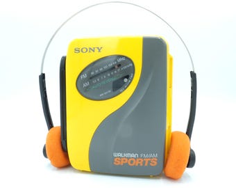 Sony S2 WM-FS222 Sport Walkman AM/FM Cassette Player Works Tested