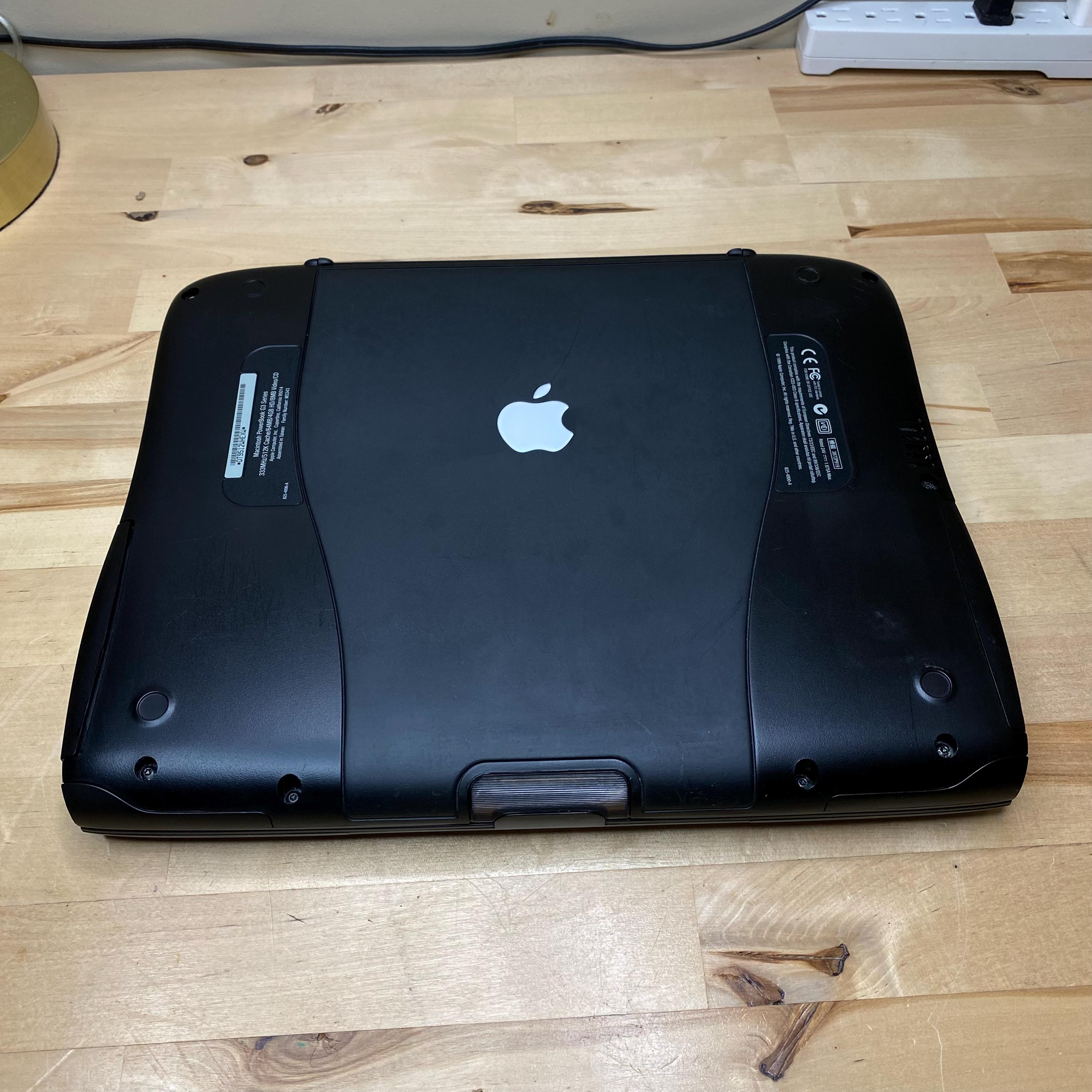 【ジャンク】Apple Power Book G3シリーズ　M4753 Macintosh PowerBook G3 M4753 128MB RAM, 2GB HD, CD Drive, OS