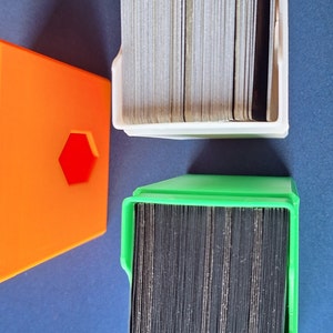Playing card box for standard card sizes including sleeves image 4