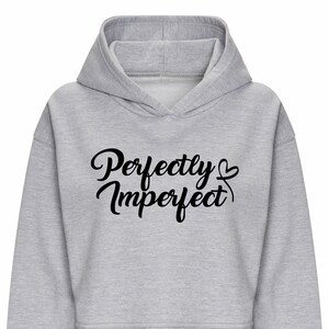 Felpa con cappuccio unisex perfettamente imperfetta in rosa o ...