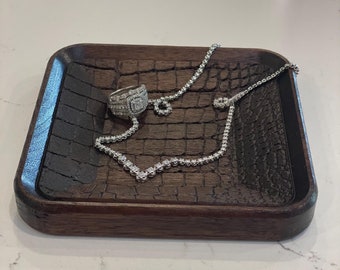 Bandeja de nogal para atrapar caimanes