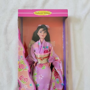 Vintage 1995 Japanese Barbie Dolls of the World Collection -Elegant & Rare Cultural Beauty