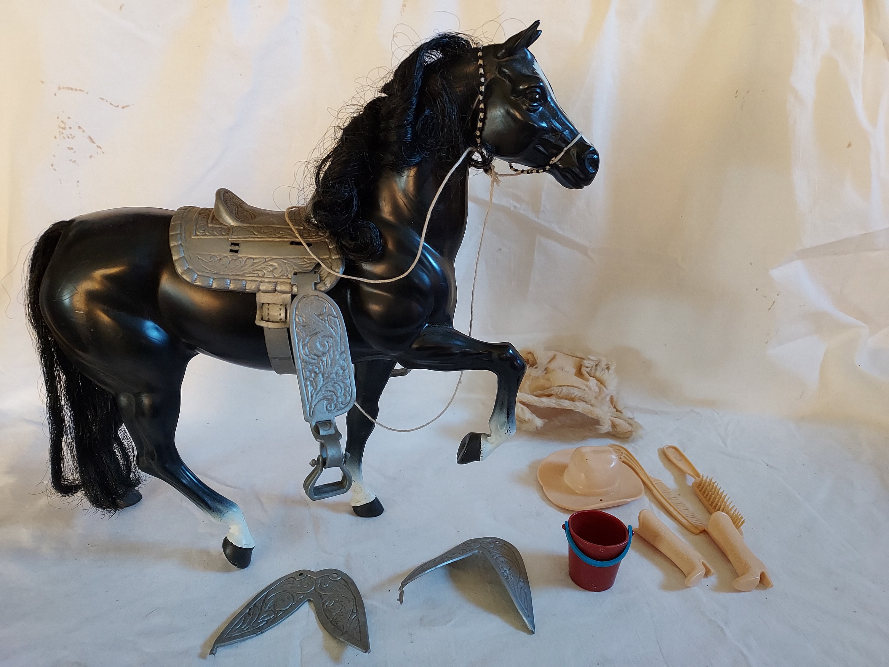 Vintage barbie horse 2025