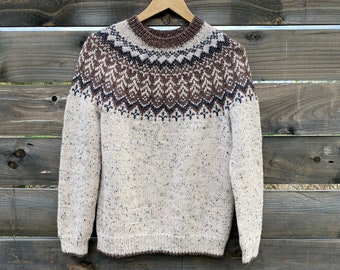 Chic Handknit Fair Isle Wool Sweater - Classic Irish Style Pullover Cozy Knitted Sweater