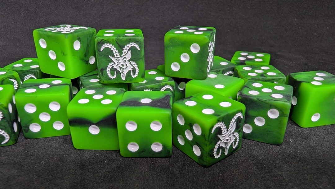Great Horned Rat Dice (16mm) - Etsy