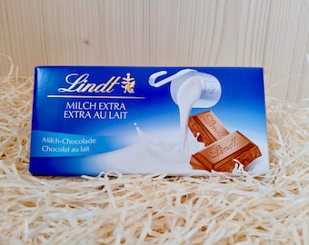 Lindt Extra Milk Chocolate - Original from Switzerland