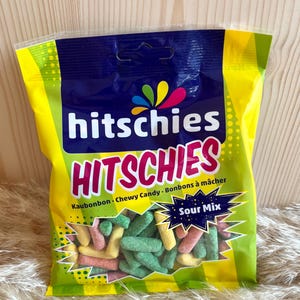 Hitschies Sour Mix – owocowe, ciągnące się cukierki z pikantnym akcentem (140 g)