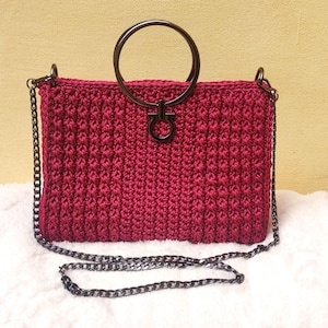 Top Griff und Schultertasche gehäkelt, handgefertigt in Bordeaux Farbe, exklusives Makramee Häkeldesign, Tasche für alle Gelegenheiten. Geschenk für sie.