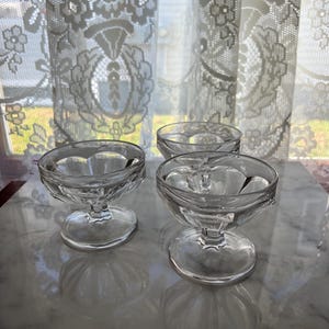 Set of 3 Vintage Pedestal Dessert/Sherbet Glasses