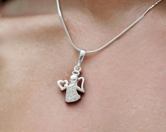 Amor Engel-Anhänger-Halskette aus Sterlingsilber: Minimalistischer Stil