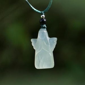 Jade Hylian statues necklace, LOZ necklace,Zleda necklace,Zleda jewelry,Zleda fan gift,gamer gift,Hylian jewelry,Hylian goddess necklace