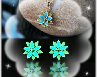Silent Princess necklace ,LoZ Gamer Gift  Blue Flower necklace Gift Twilight Princess Zelda Cosplay necklace anime necklace Loz necklace