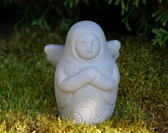 Zelda Goddess Statue Concrete Decor, Handpainted Gray Stone Figure, Ancient Hyrule Garden Statue, Zelda Fan Gift, Aged Sacred Shrine