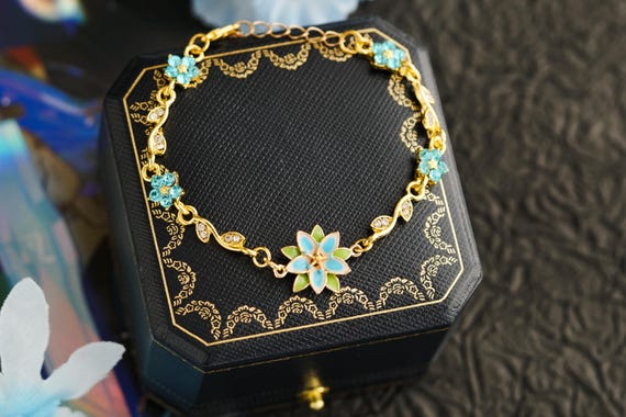 Zelda bracelet ,silent princess Inspired Bracelet, gold plated Glass Beads,Link bracelet,LOZ bracelet,BOTW bracelet,anime bracelet,loz gift
