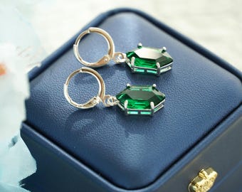 Silber überzogene Zelda Ohrringe,Zelda Ohrringe,Zelda pupee Ohrringe,grüne Ohrringe,Weihnachtsgeschenk,Geschenk für Sie, Weihnachten Ohrringe