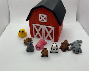 3D Printed Barnyard Playset: Miniature Farm Animals & Barn Décor