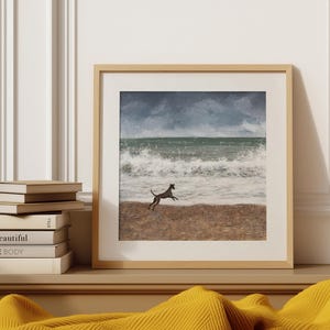 Küsten entkommen, Hund am Strand Kunstdruck | Meereslandschaft Wellengemälde Poster, Hund geht am Strand spazieren