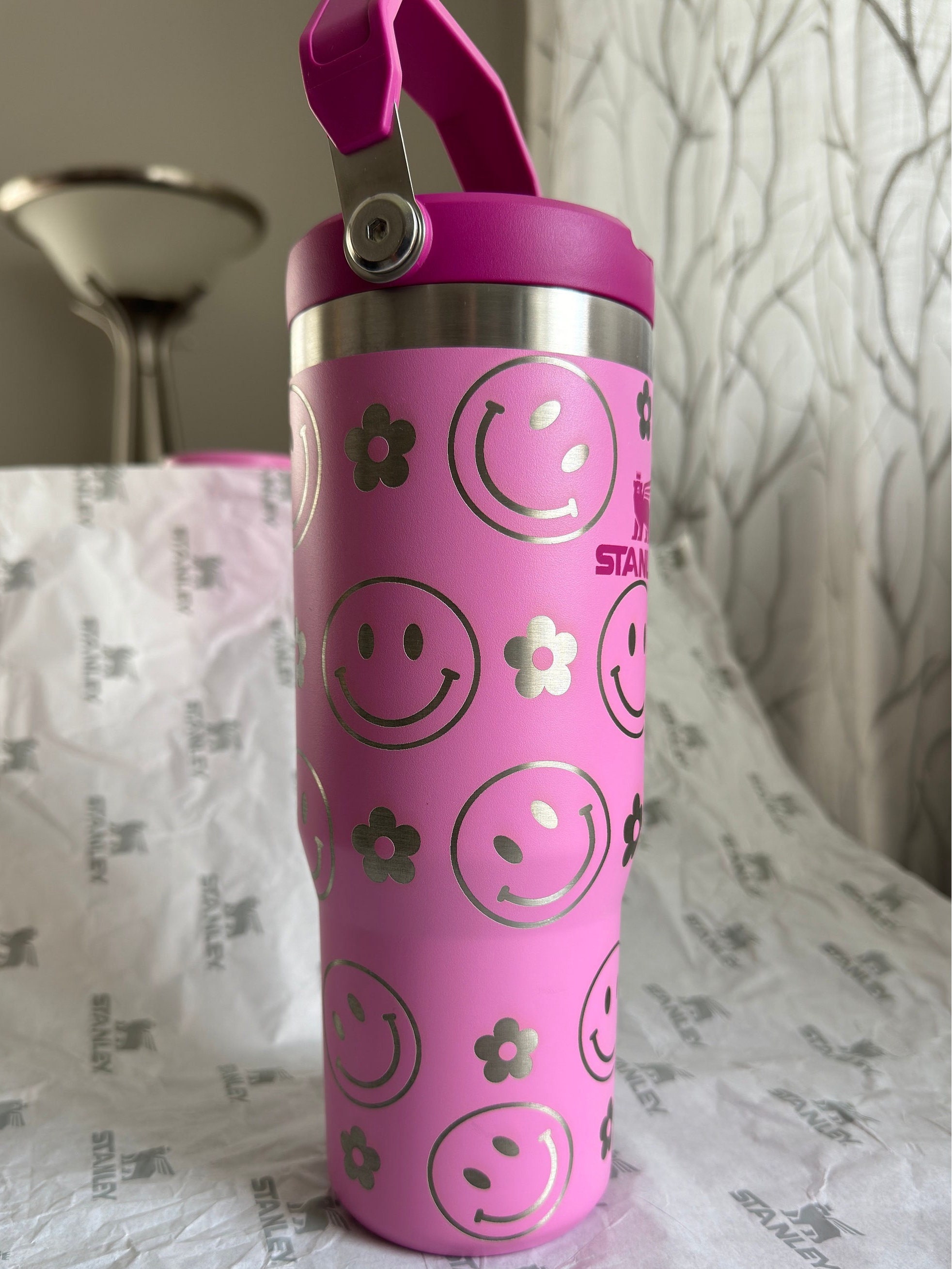 Stanley Peony Pink Smiley Face Flip Straw Cute Laser