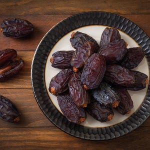 Organic and Healthy Famous Medjoul Dates From Dubai / Fast Shipping