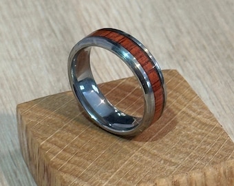 Wood Inlay Titanium Ring: Titanium Band with Bloodwood Wood Inlay (Ring Size 7)