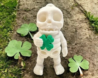 3D Printed Lucky Clover Tiny Skeleton Keychain/Fidget Toy