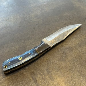 Coltello in acciaio damasco, realizzato a mano in Inghilterra