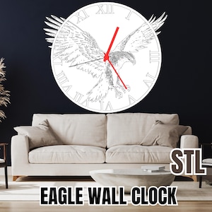 Pode incluir: Um relógio de parede branco em forma de águia com numerais romanos. O relógio está montado em uma parede preta e um sofá branco está em primeiro plano. O texto "STL" e "EAGLE WALL CLOCK" é visível na imagem.