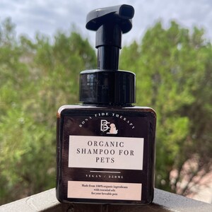 Natural and Organic Dog Shampoo, Dog Shampoo for Sensitive Skin