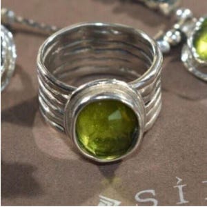 Silpada Sterling Silver & Green Quartz Ring, Silpada 925 Super Cute Fine Jewelry, Green Ring, Size 7, Silpada R1463, Estate Jewelry