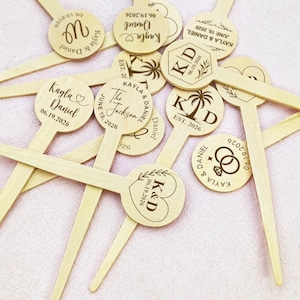 Custom Wedding Food Markers Personalized Wood Wedding Food Picks, Skewers, Cupcake Toppers, Wedding Monogram Food Skewer Wedding Party Decor