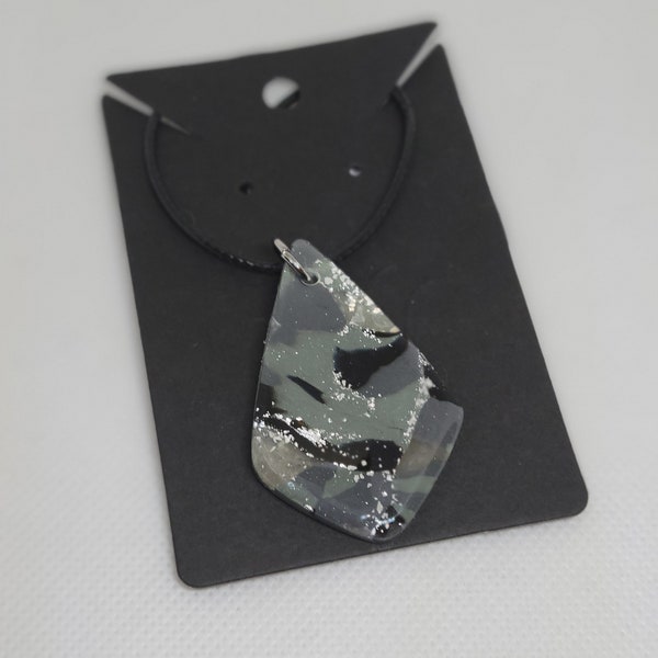 Camo Girly Necklace main image 0