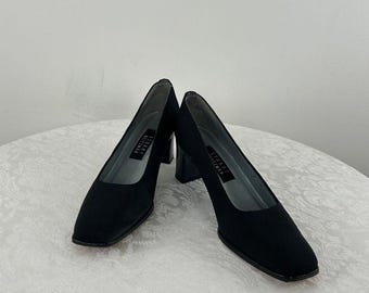 Décolleté vintage Stuart Weitzman in tessuto nero con punta quadrata