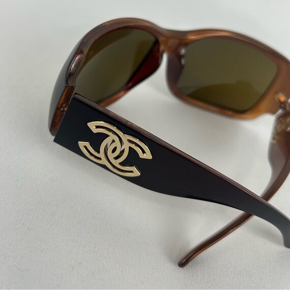 Vintage Chanel Brown Sunglasses with Interlocking… - image 5