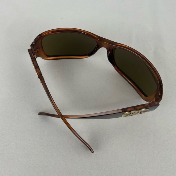 Vintage Chanel Brown Sunglasses with Interlocking… - image 4