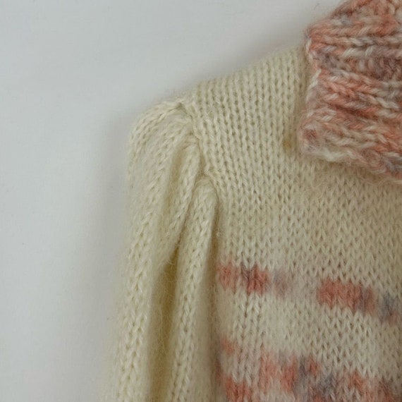 Vintage Hand Knitted Romantic Peach and Cream  Co… - image 9