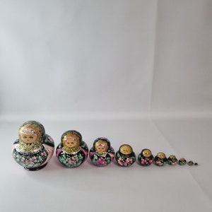 Vintage Wooden Russian Nesting Babushka Matryoshka Hand Painted Dolls 10 Piece