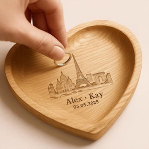 Porte bagues Skyline de Paris • Plateau pour bagues en bois personnalisé • Cadeau prénom et ville personnalisé • Souvenir de mariage • Cadeau de fiançailles pour couple