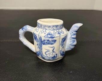 中国製 ヴィンテージ 1990年製 ミニチュア 青白磁 ティーポット 蓋なし