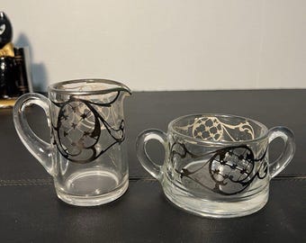 Juego de azucarero y jarrita de cristal de la década de 1930 de Heisey con revestimiento plateado