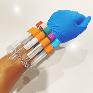 4 Pack Phlebotomist Tube Holder Wristband/Blood Draw Bracelet Strap Hold 8 Tubes